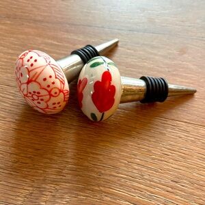 Set of 2 ceramic bottle stoppers
